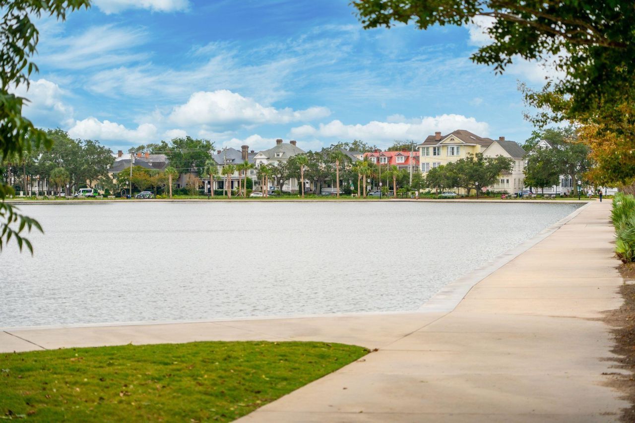 55 Ashley Avenue Photo 31