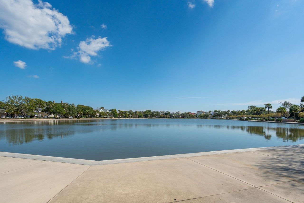 55 Ashley Avenue Photo 32