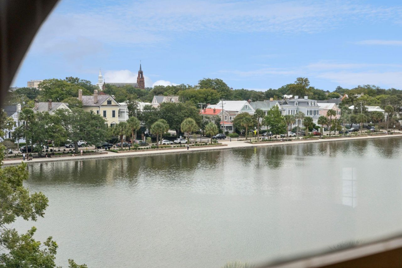 55 Ashley Avenue Photo 7