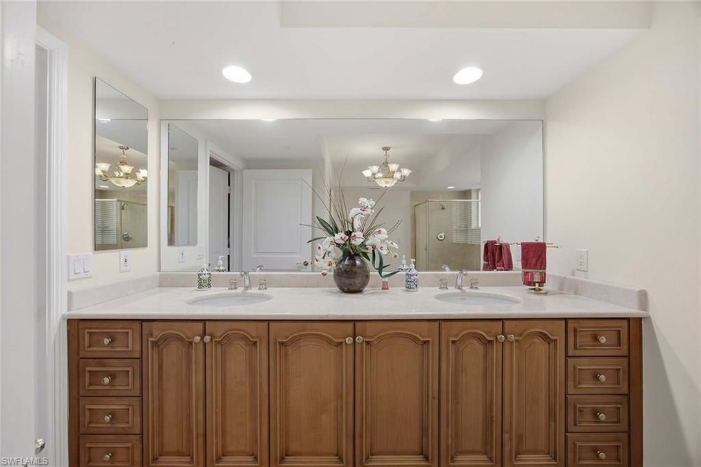 6597 Nicholas Blvd E, Unit 405, Naples, FL 34108 Photo