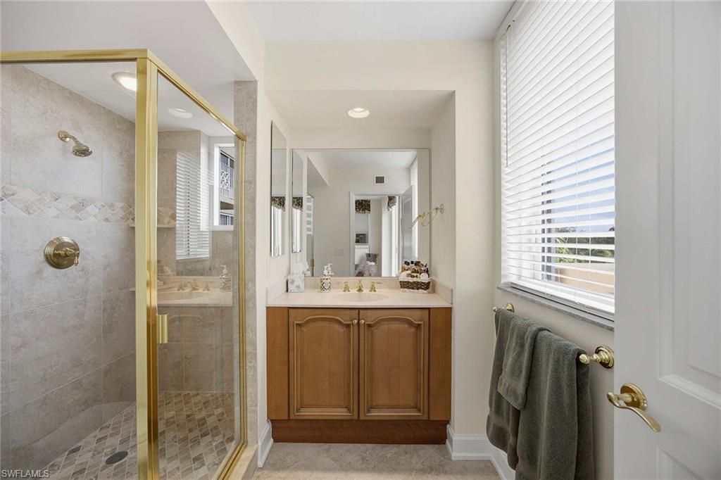 6597 Nicholas Blvd E, Unit 405, Naples, FL 34108 Photo