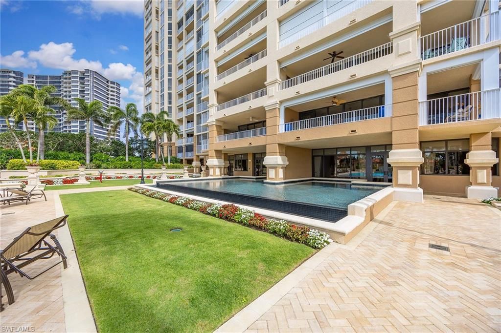 6597 Nicholas Blvd E, Unit 405, Naples, FL 34108 Photo