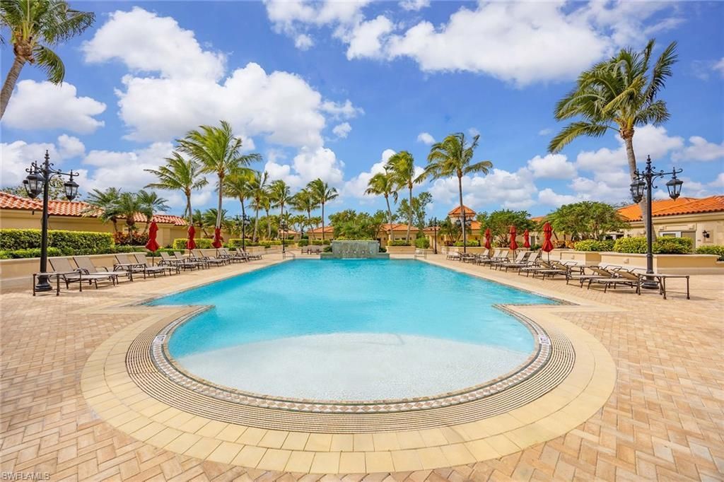 6597 Nicholas Blvd E, Unit 405, Naples, FL 34108 Photo