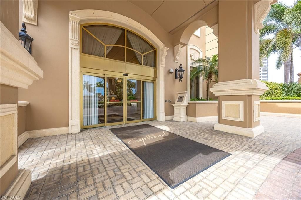 6597 Nicholas Blvd E, Unit 405, Naples, FL 34108 Photo