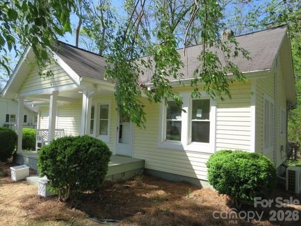 736 Country Club Drive , State Road, NC 28676