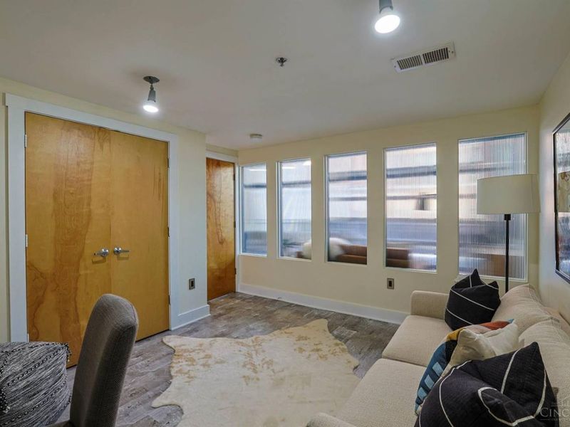 353 W Fourth Street, Unit 210, Cincinnati, OH 45202 Photo 18