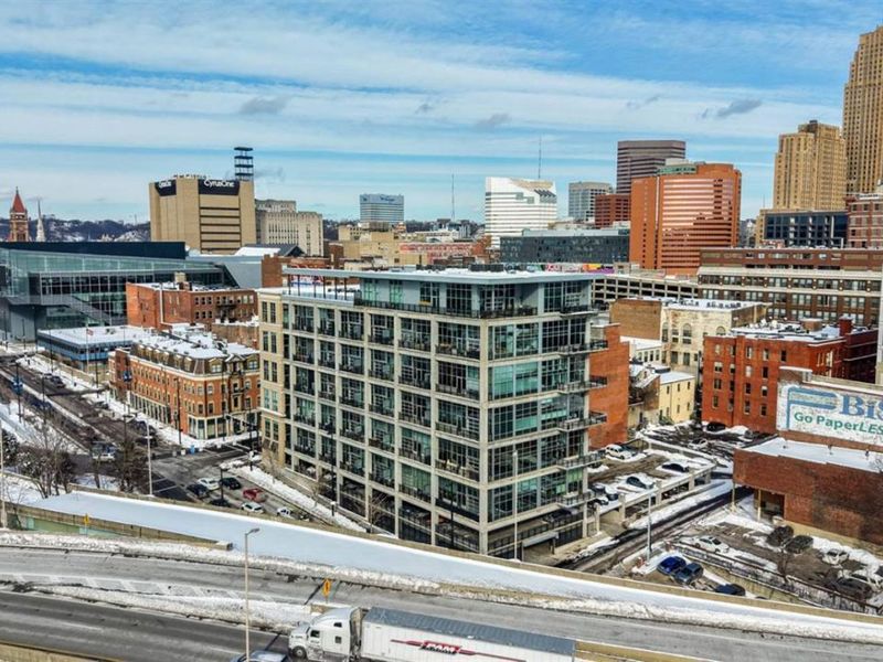 353 W Fourth Street, Unit 210, Cincinnati, OH 45202 Photo 2