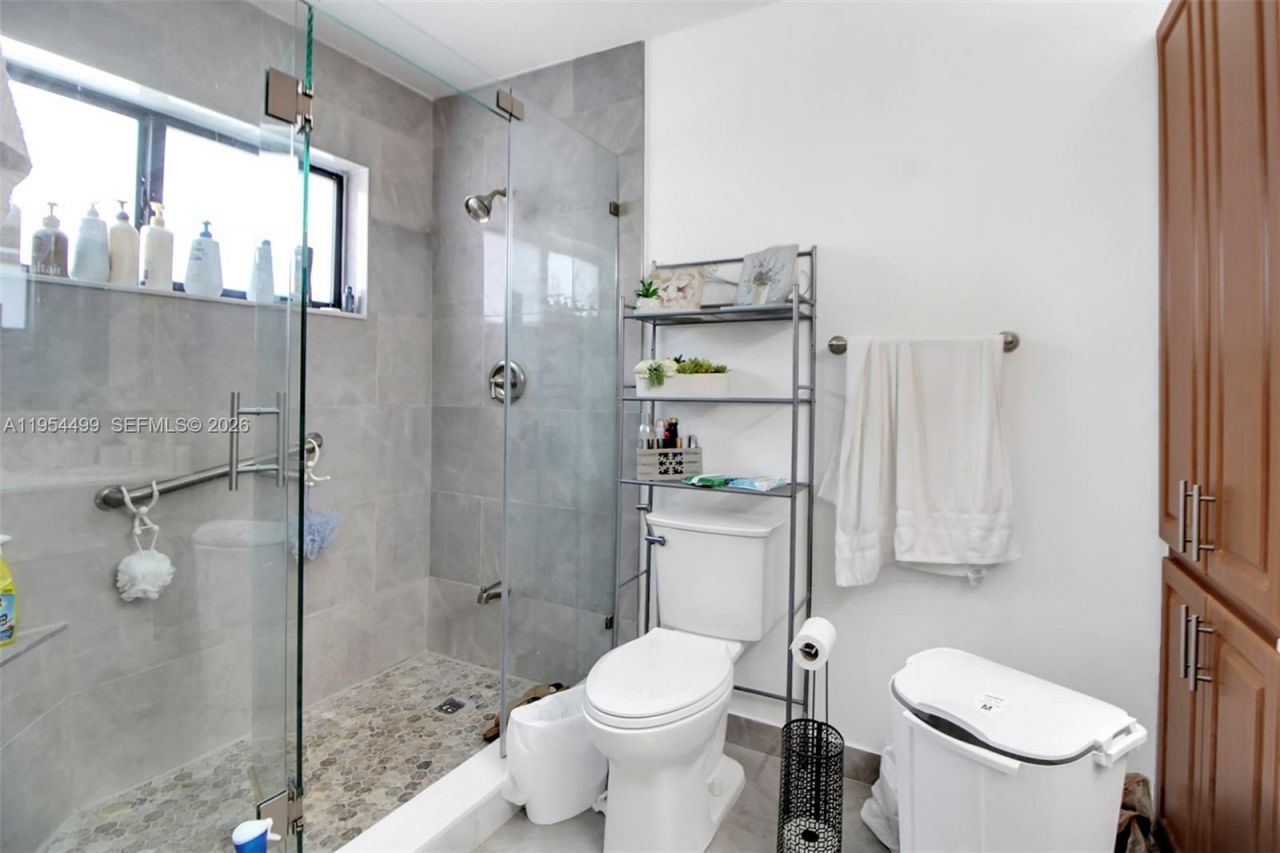 15113 NW 91st Ct, Miami Lakes, FL 33018 Photo