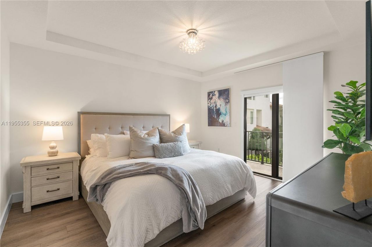 4809 NW 83rd Pkwy, Doral, FL 33166 Photo