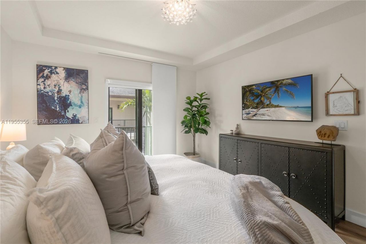 4809 NW 83rd Pkwy, Doral, FL 33166 Photo