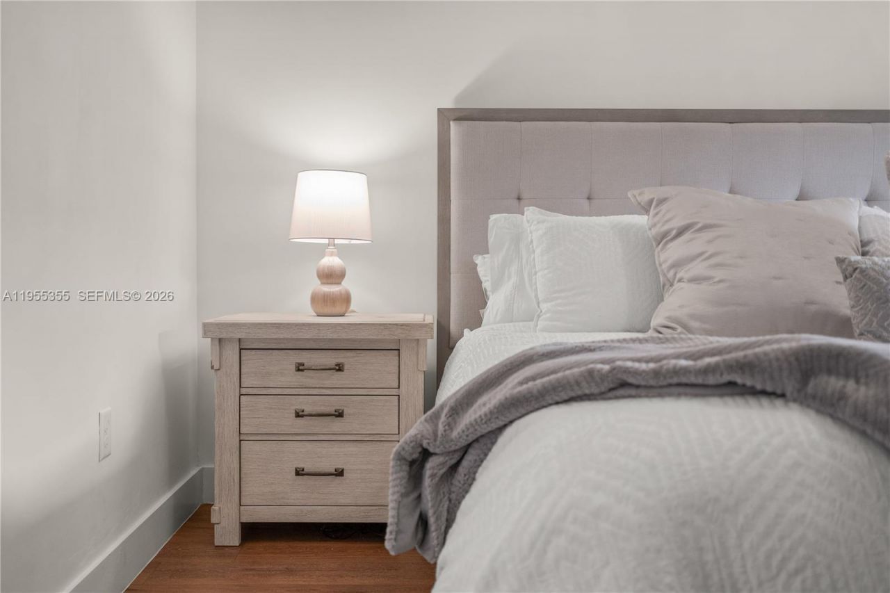 4809 NW 83rd Pkwy, Doral, FL 33166 Photo