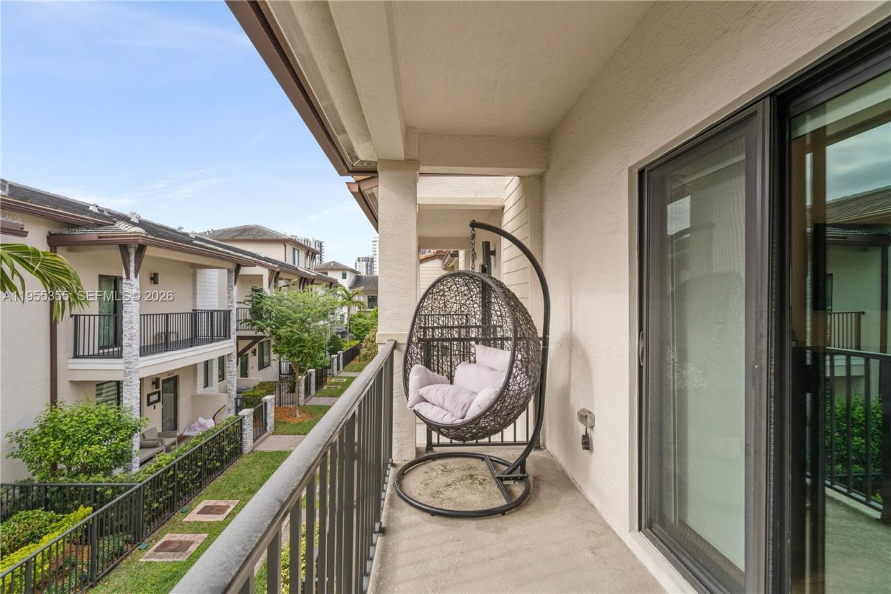 4809 NW 83rd Pkwy, Doral, FL 33166 Photo