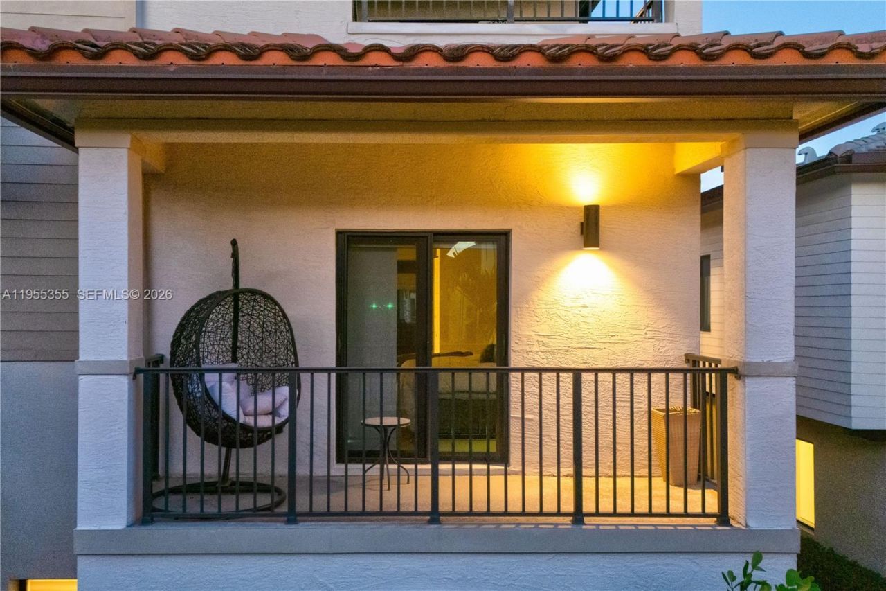 4809 NW 83rd Pkwy, Doral, FL 33166 Photo