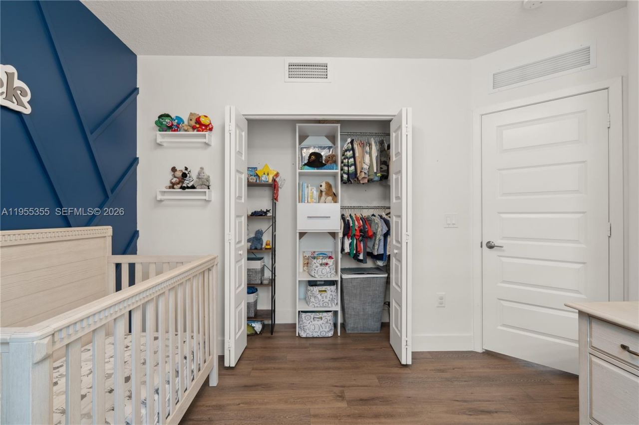 4809 NW 83rd Pkwy, Doral, FL 33166 Photo