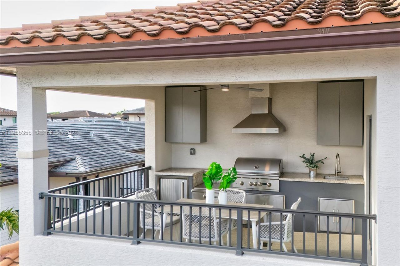 4809 NW 83rd Pkwy, Doral, FL 33166 Photo