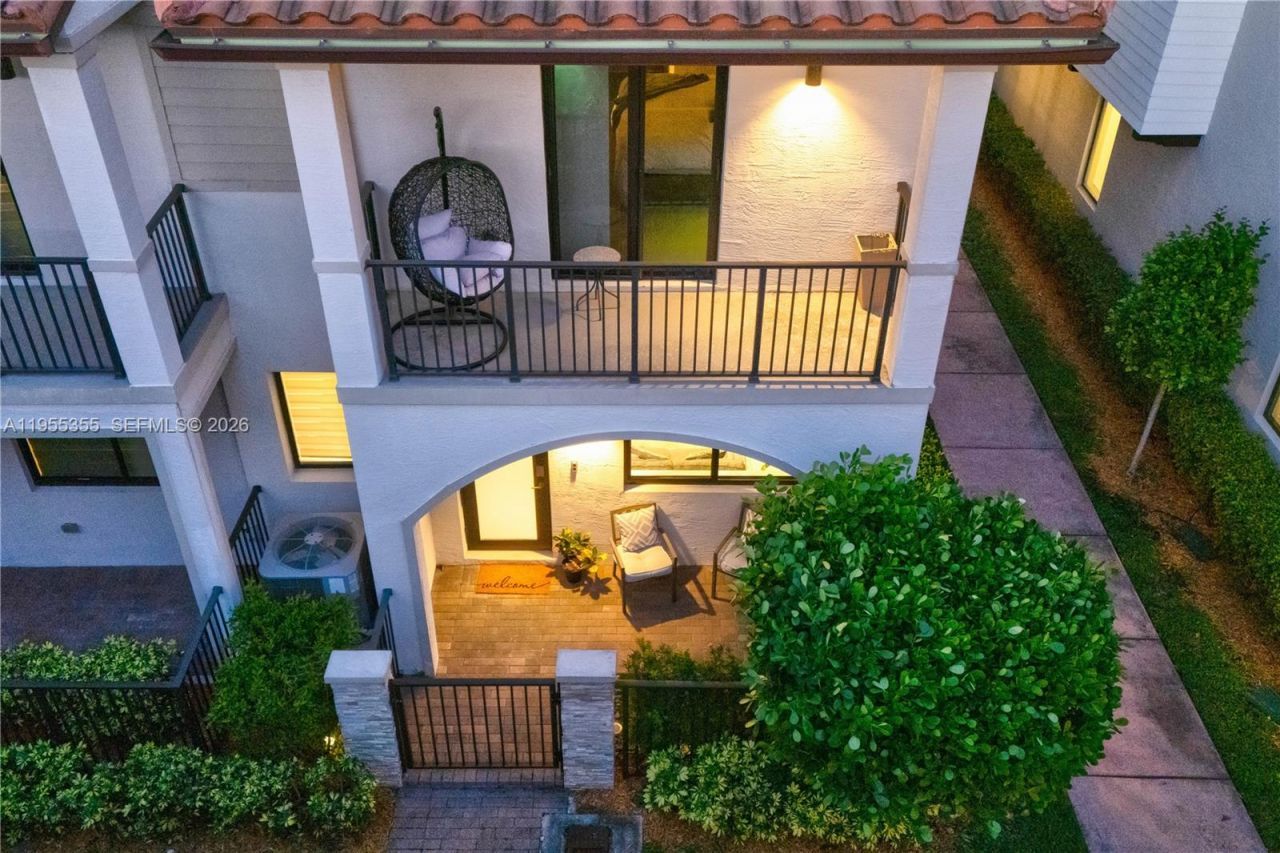 4809 NW 83rd Pkwy, Doral, FL 33166 Photo