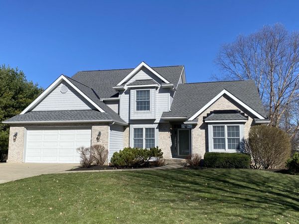 28 Calumet Drive N, Granville, OH 43023