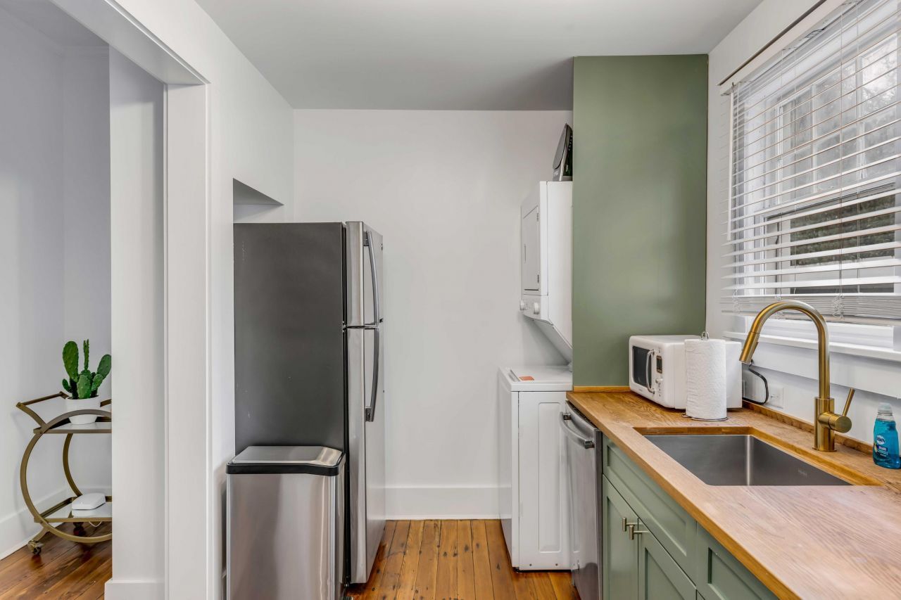 140 Spring Street Photo 20