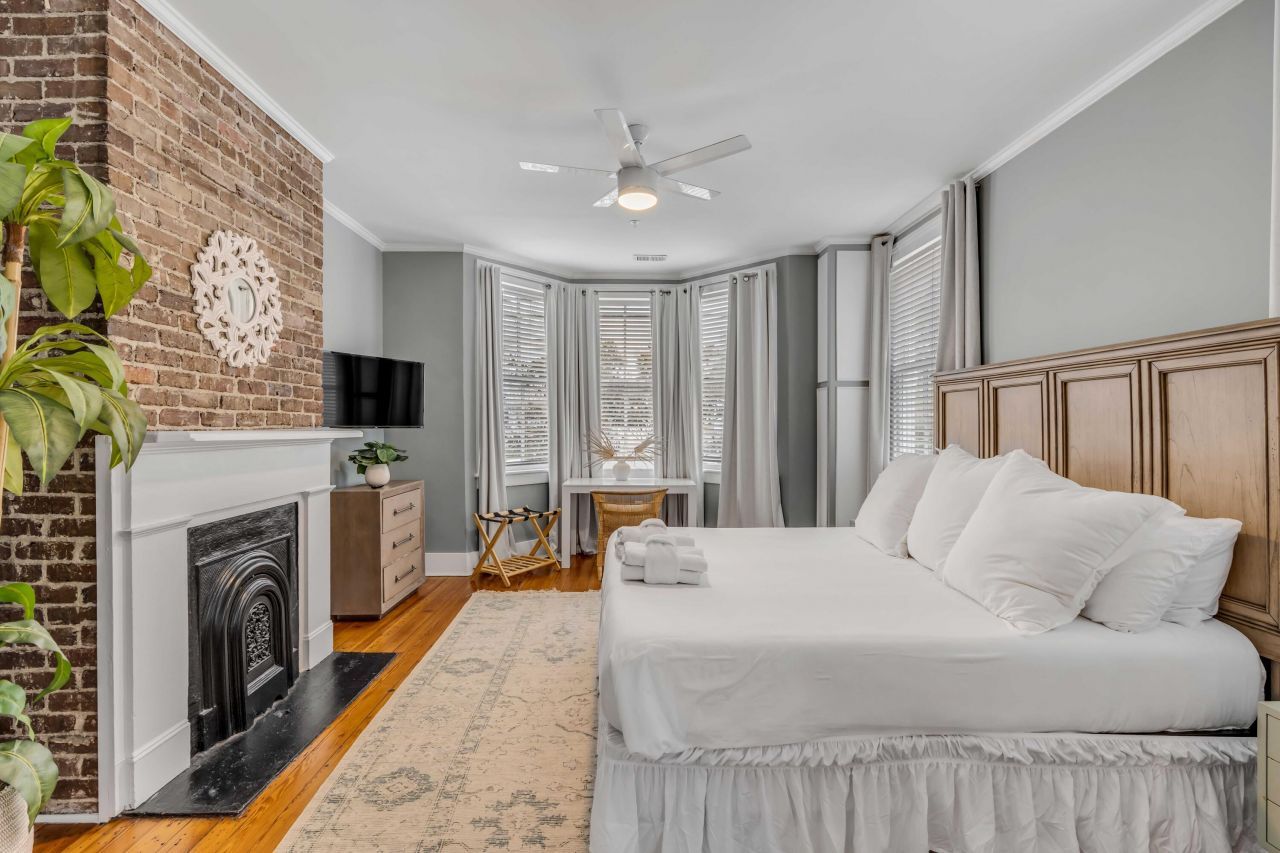 140 Spring Street Photo 22