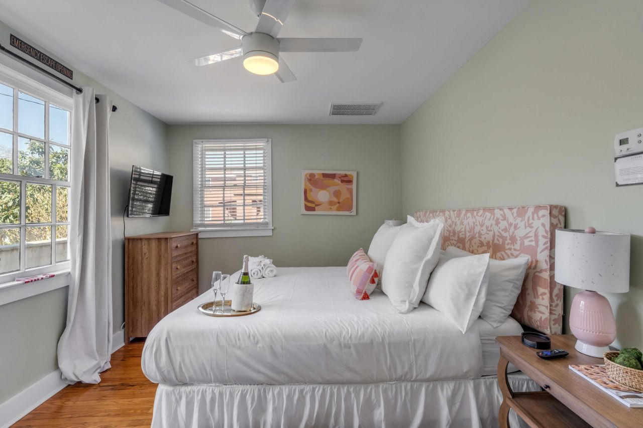 140 Spring Street Photo 4