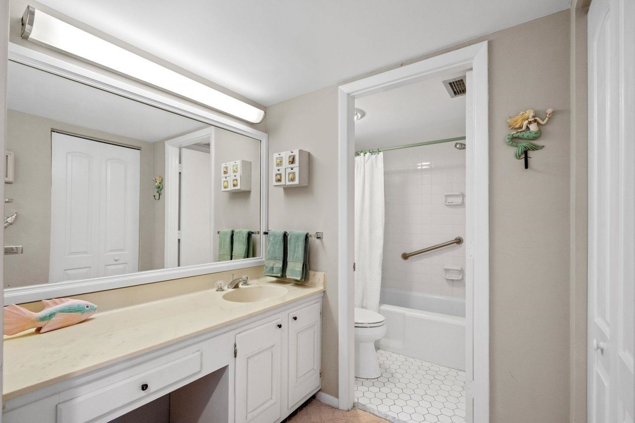 10100 Beach Club Dr. Photo 25