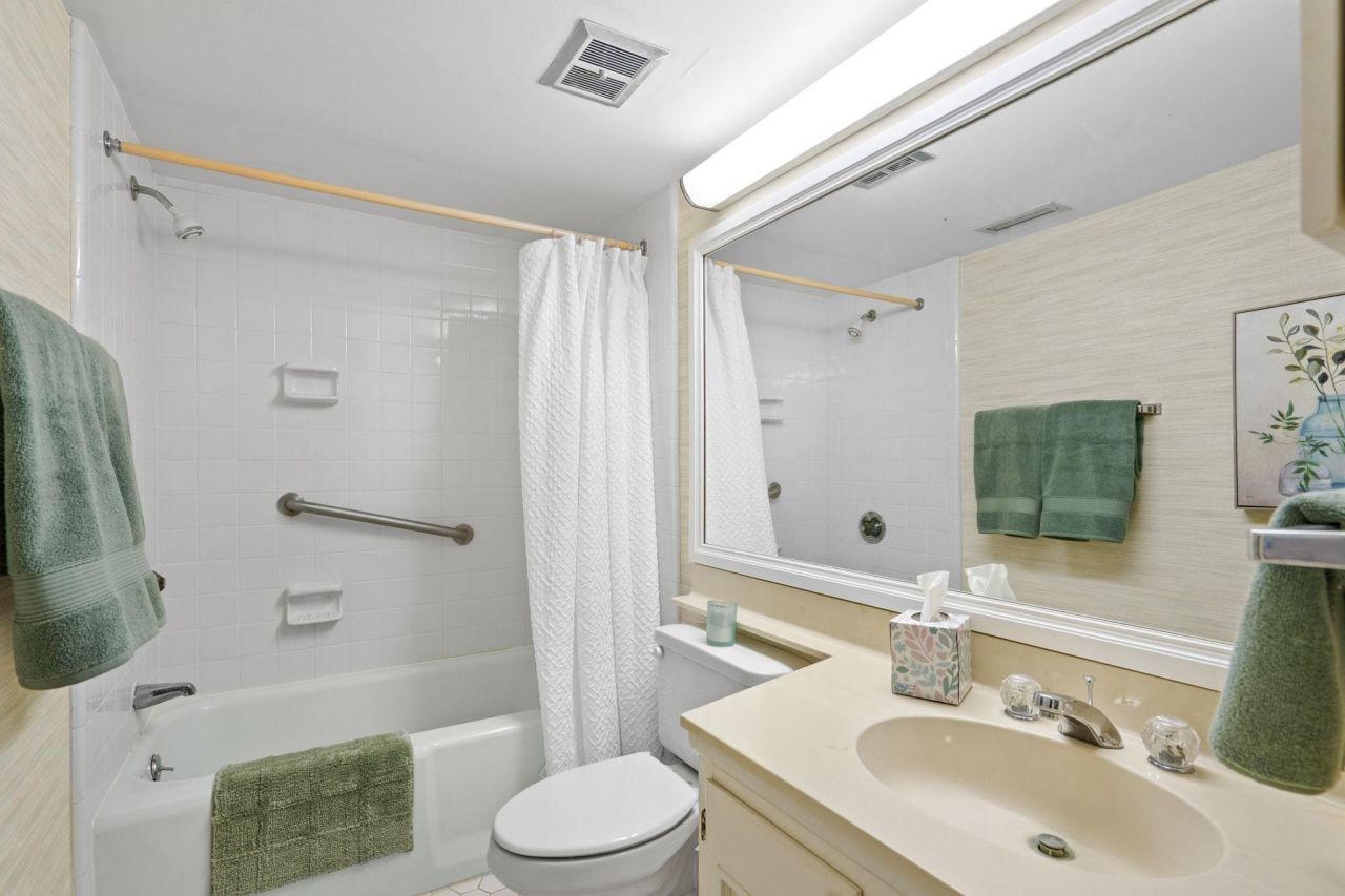 10100 Beach Club Dr. Photo 29