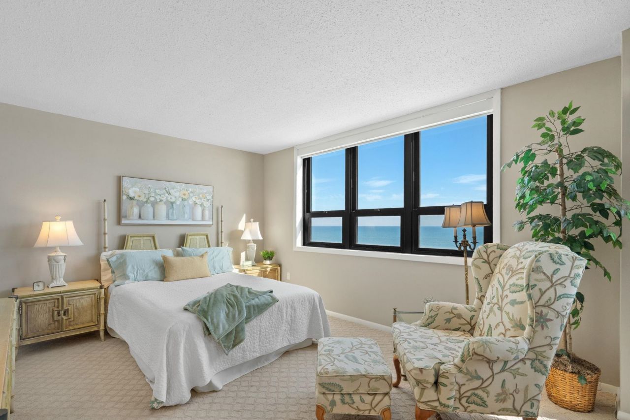 10100 Beach Club Dr. Photo 6