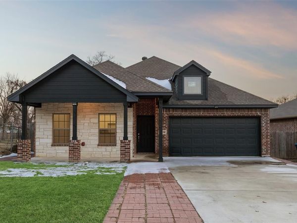 4824 Sunshine Drive, Fort Worth, TX 76105