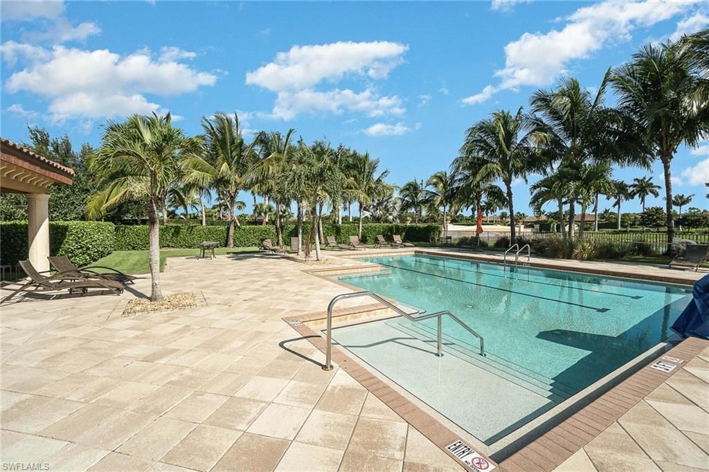 9731 Acqua Ct, Unit 533, Naples, FL 34113 Photo