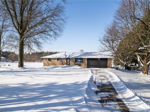 9894 Silvercreek Road, Wadsworth, OH 44281