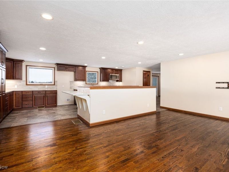 9894 Silvercreek Road, Wadsworth, OH 44281 Photo 11