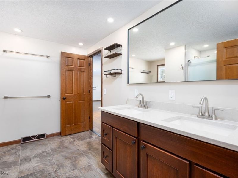 9894 Silvercreek Road, Wadsworth, OH 44281 Photo 20