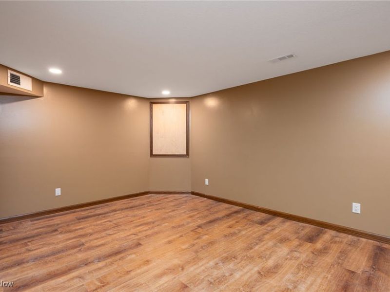 9894 Silvercreek Road, Wadsworth, OH 44281 Photo 22