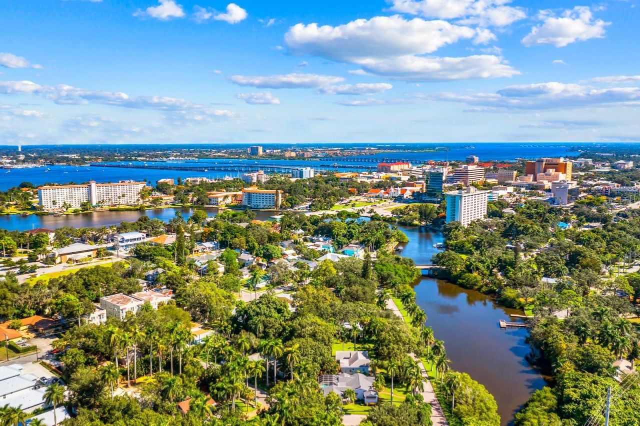 914 17th Street W, Bradenton, FL 34205 Photo