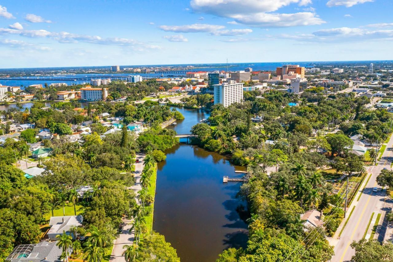 914 17th Street W, Bradenton, FL 34205 Photo