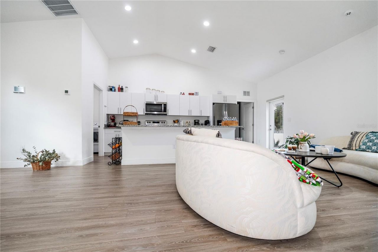 8031 Sandy Cir, Labelle, FL 33935 Photo