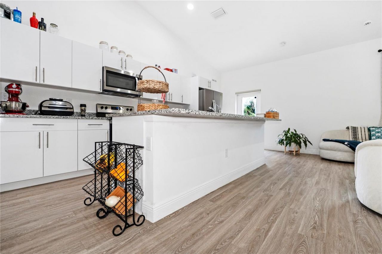 8031 Sandy Cir, Labelle, FL 33935 Photo