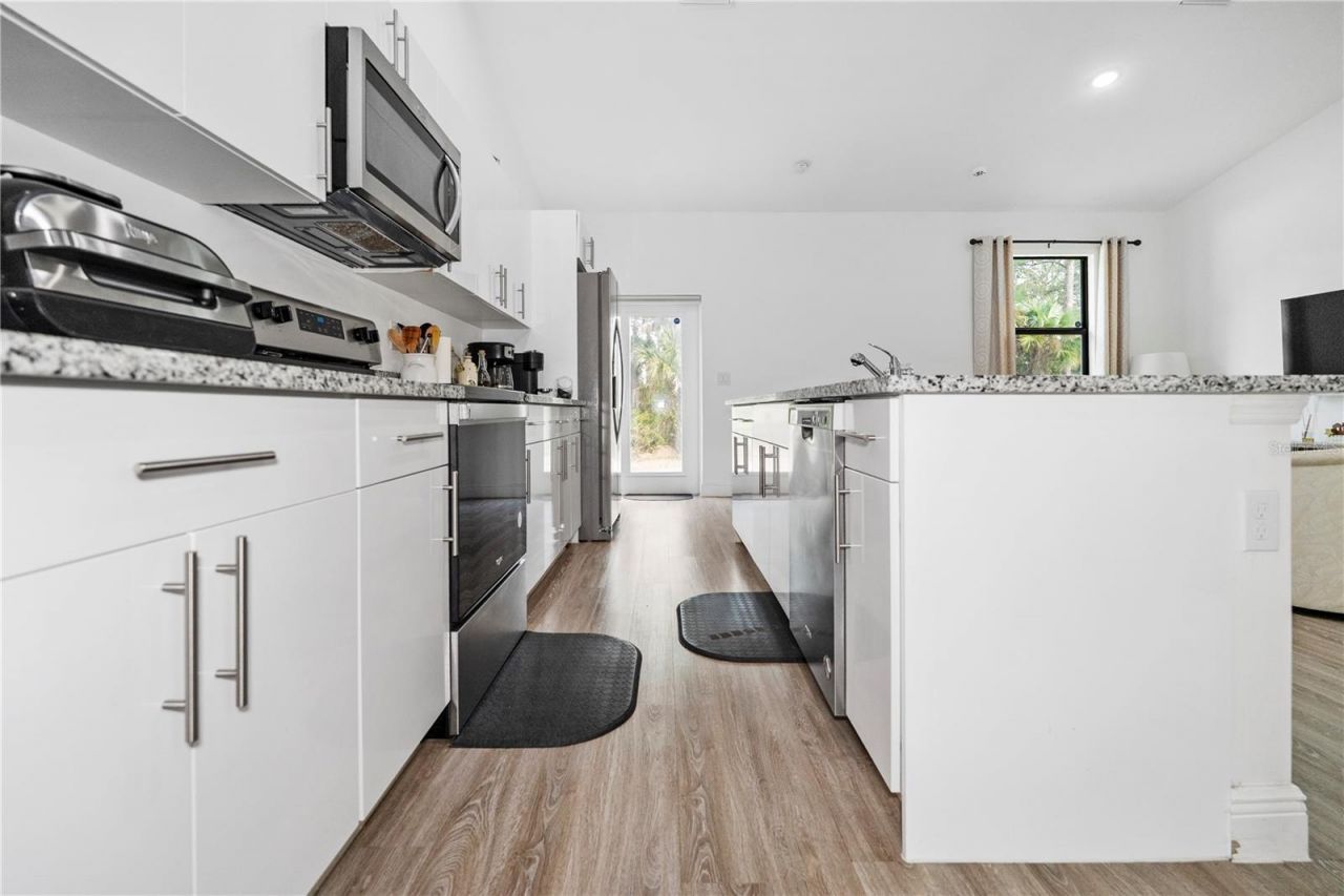 8031 Sandy Cir, Labelle, FL 33935 Photo