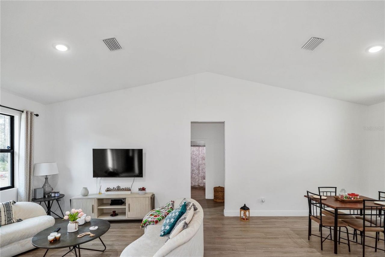 8031 Sandy Cir, Labelle, FL 33935 Photo