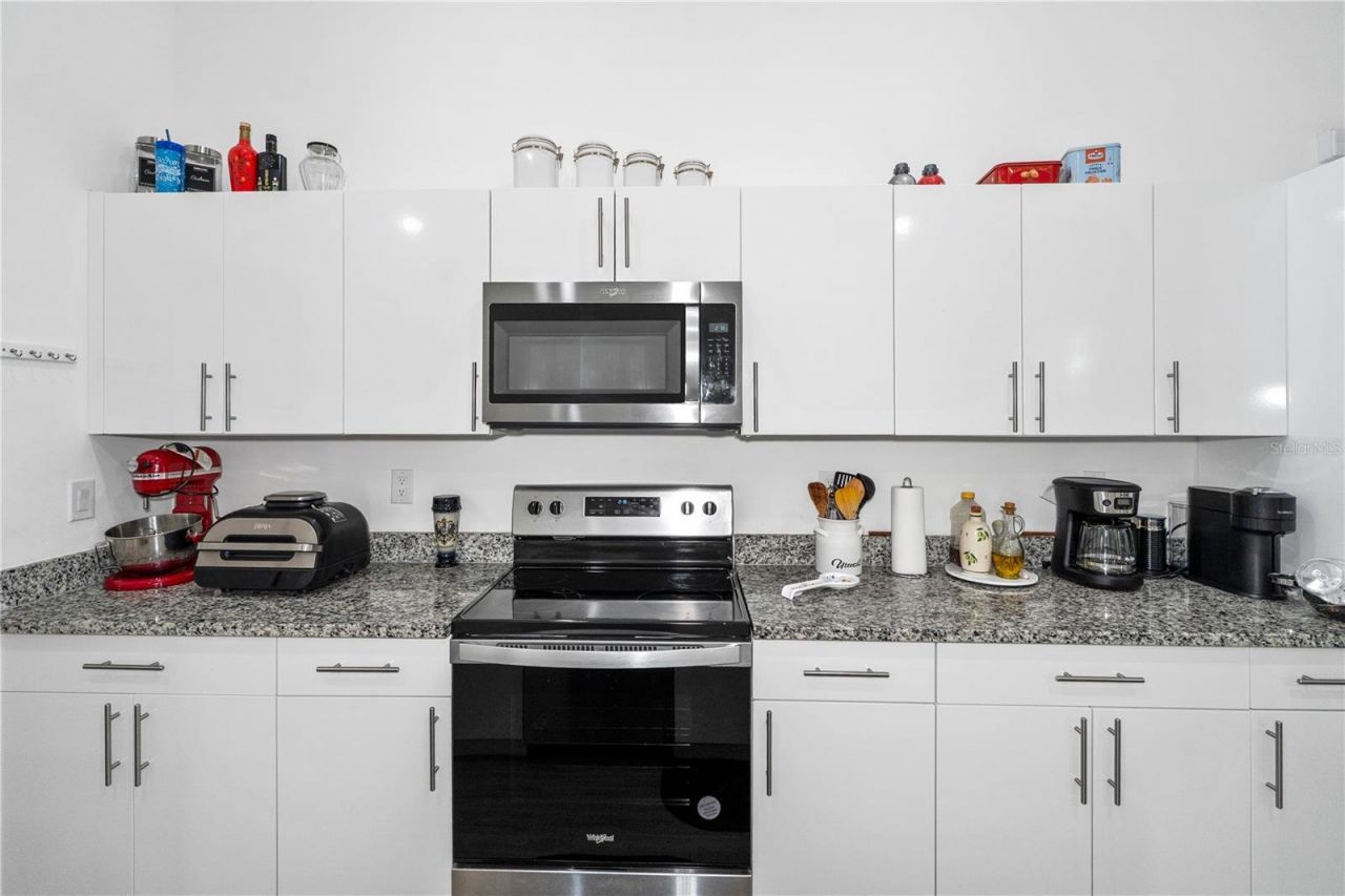 8031 Sandy Cir, Labelle, FL 33935 Photo