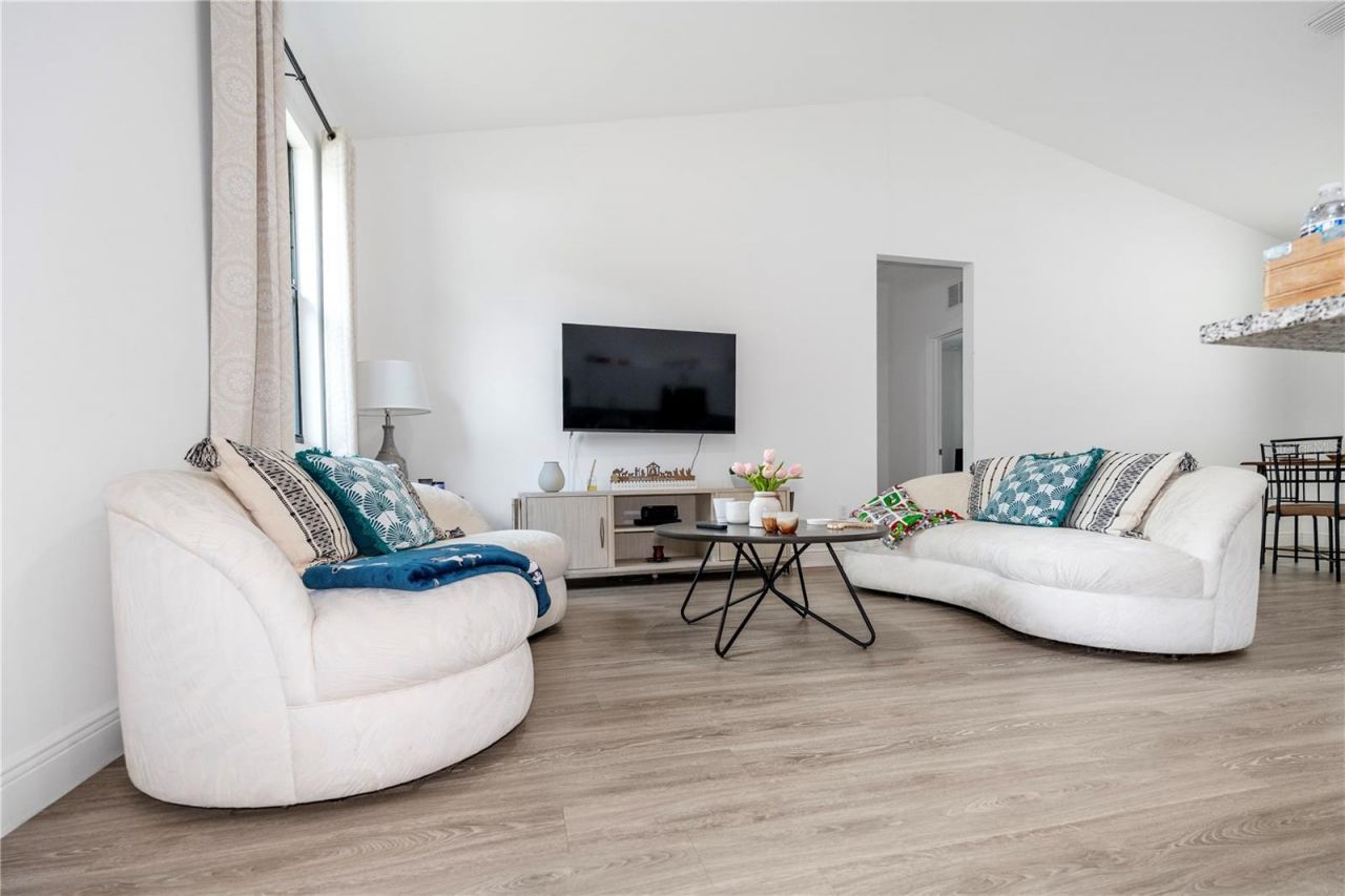 8031 Sandy Cir, Labelle, FL 33935 Photo