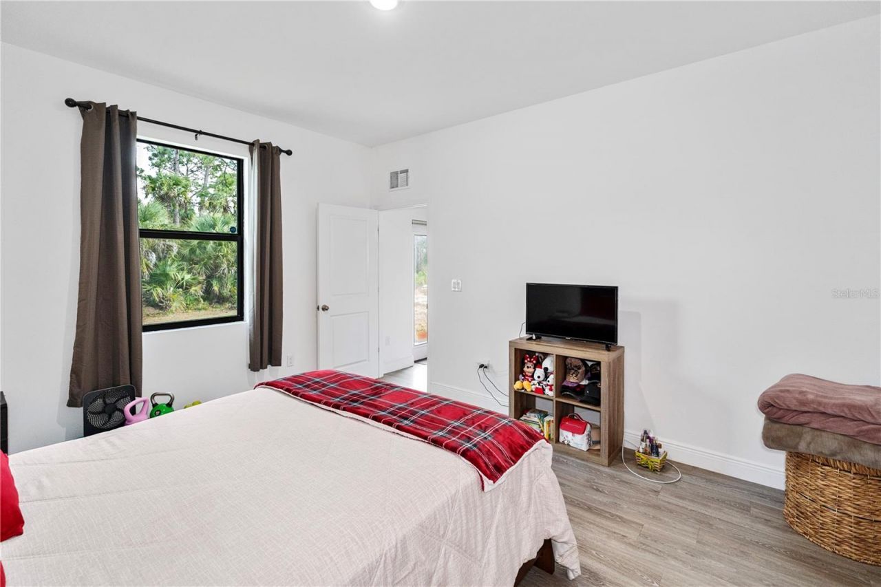 8031 Sandy Cir, Labelle, FL 33935 Photo