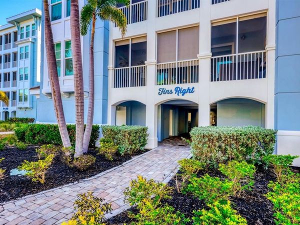 391 ARUBA CIRCLE, Unit 401, BRADENTON, FL 34209