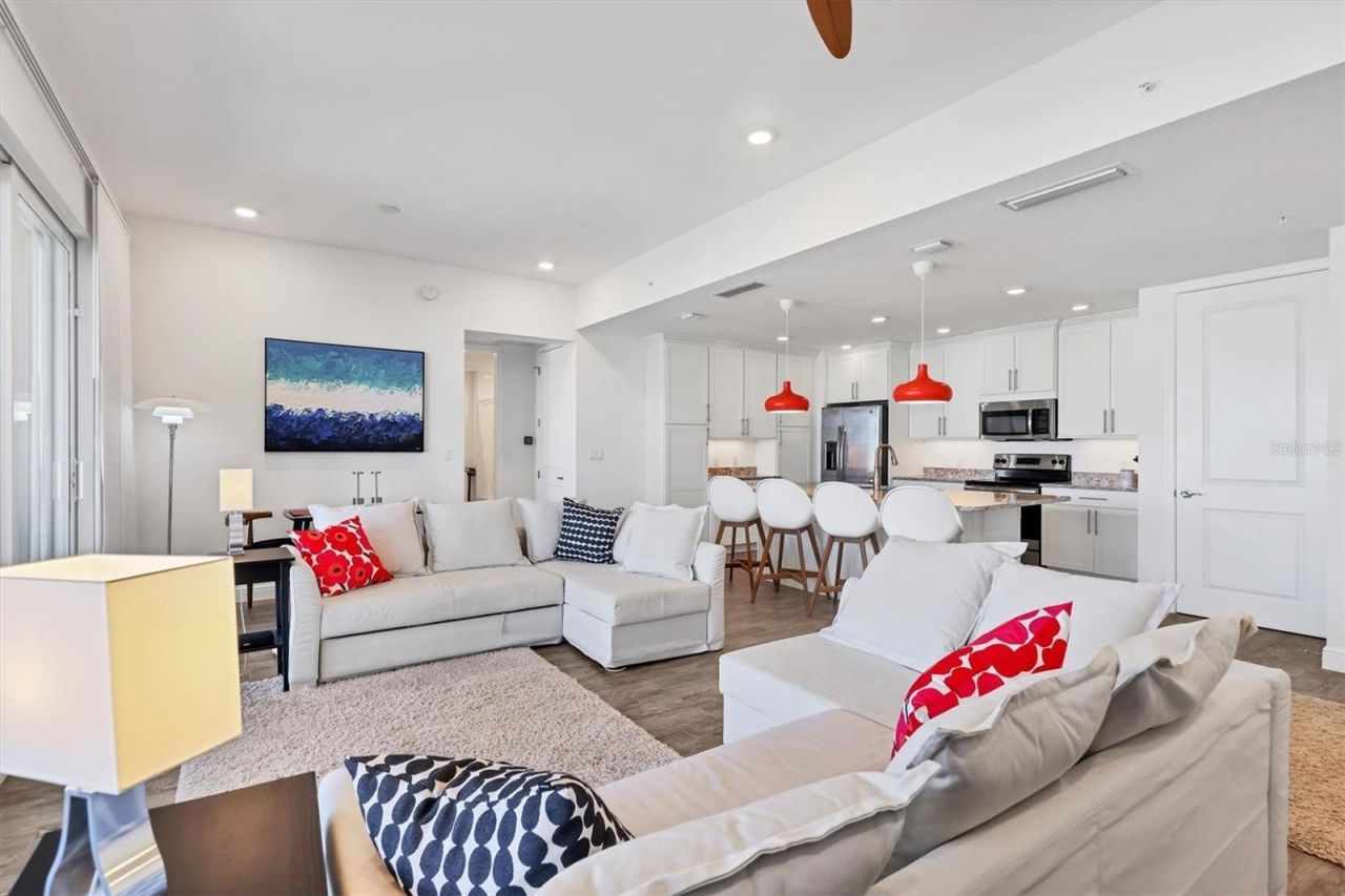 391 Aruba Circle, Unit 401, Bradenton, FL 34209 Photo