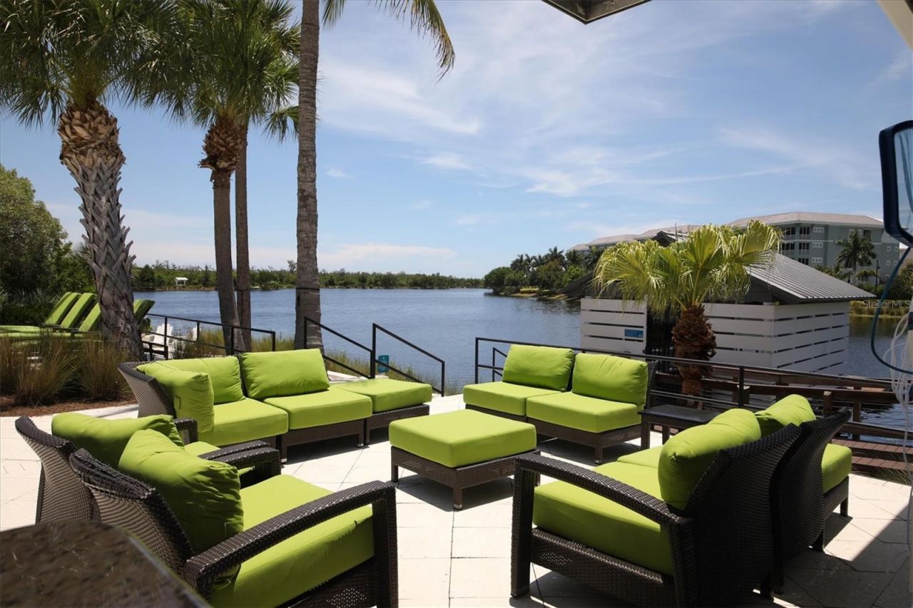 391 Aruba Circle, Unit 401, Bradenton, FL 34209 Photo