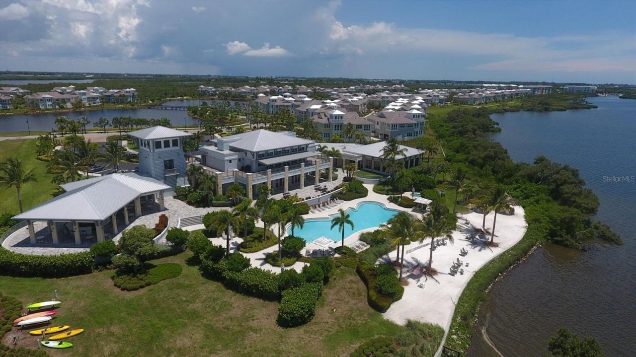 391 Aruba Circle, Unit 401, Bradenton, FL 34209 Photo