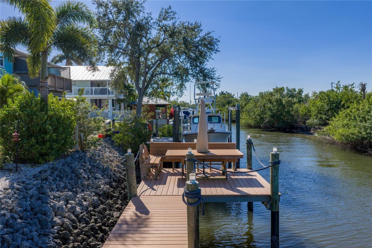 125 Burns Road, Terra Ceia, FL 34250 Photo