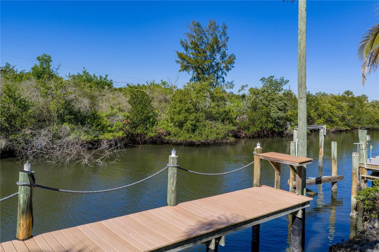 125 Burns Road, Terra Ceia, FL 34250 Photo