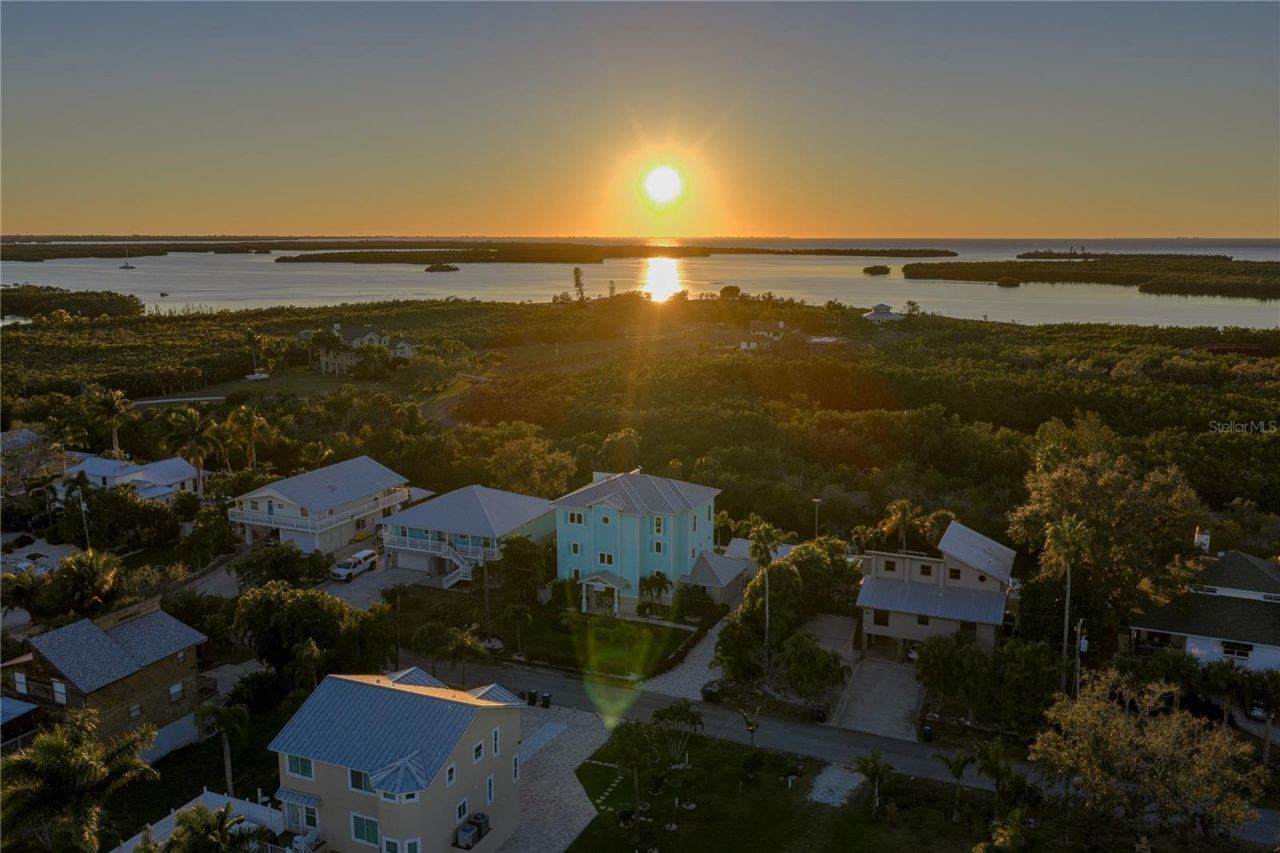 125 Burns Road, Terra Ceia, FL 34250 Photo