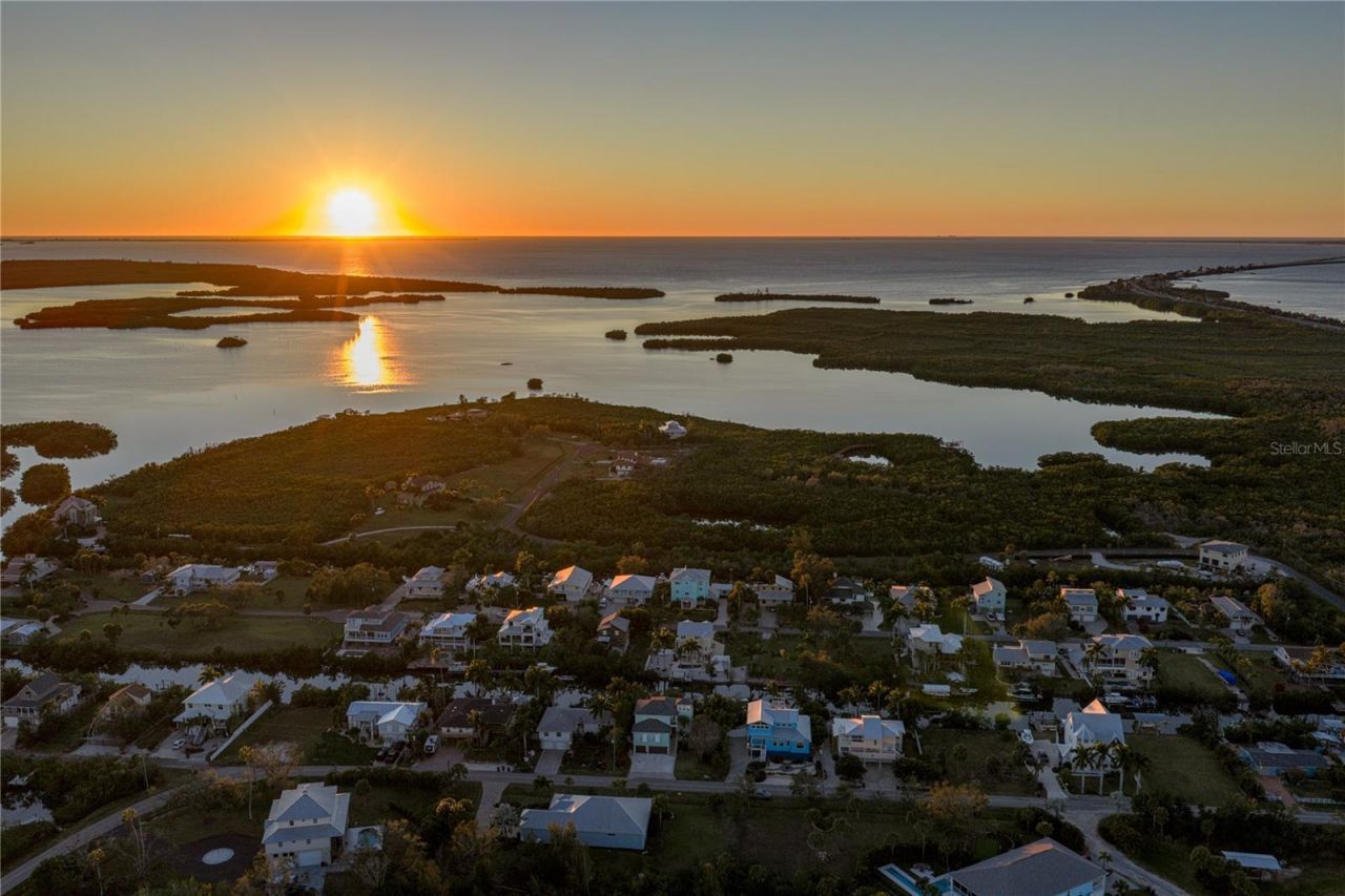 125 Burns Road, Terra Ceia, FL 34250 Photo